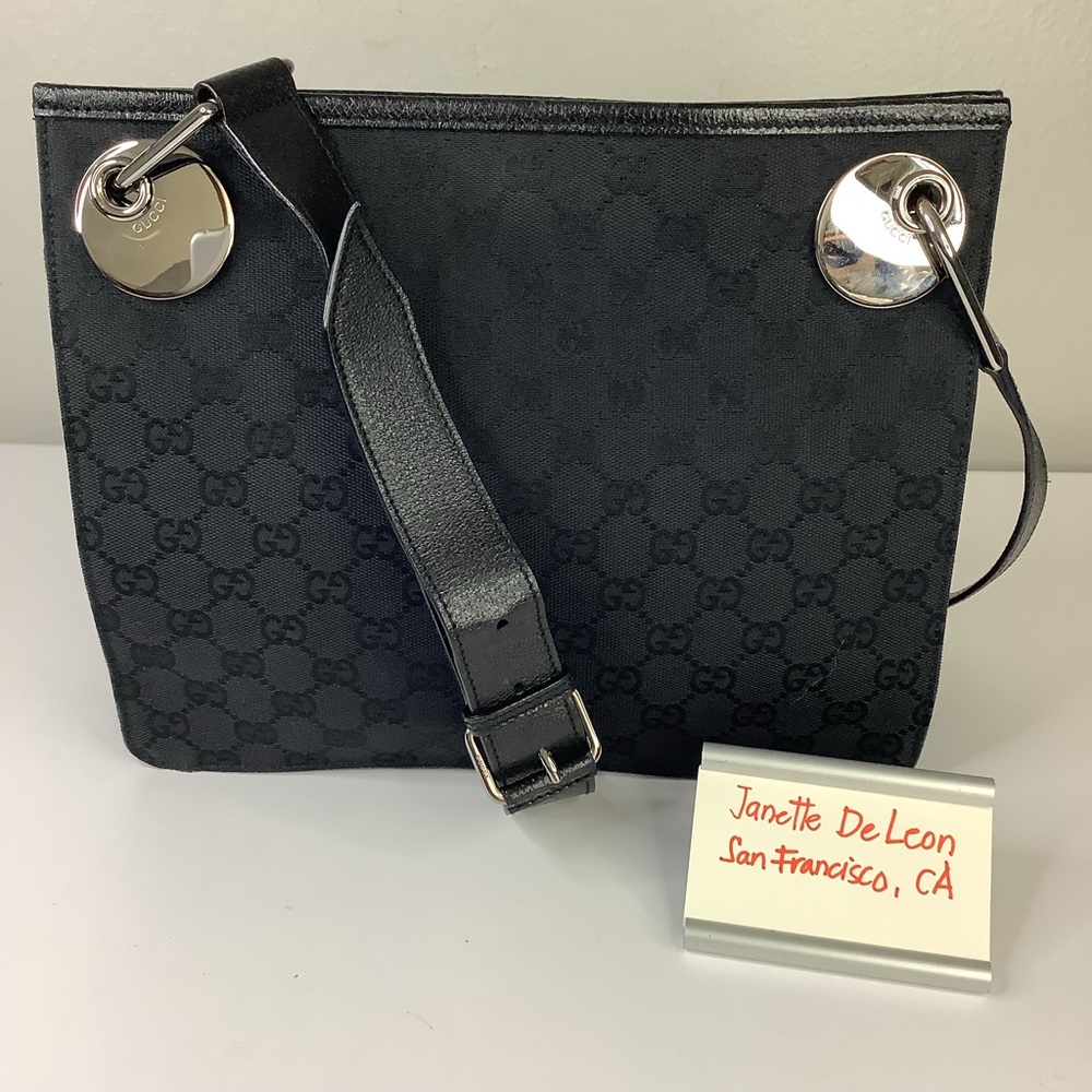 ❤️Authentic GUCCI Monogram Elipse Messenger Bag ❤️UNISEX
